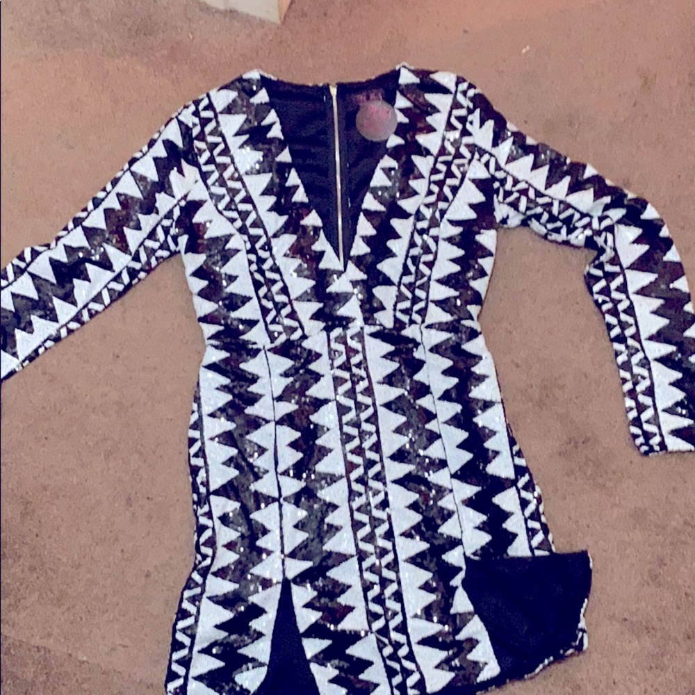 Dress frm hot Miami style Never worn Still has tag